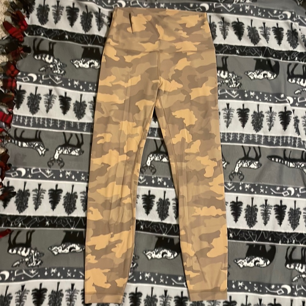 6 lululemon camo beige multi align leggings